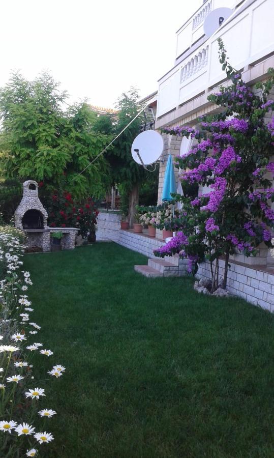 Guest House Lucija Banjol Dış mekan fotoğraf