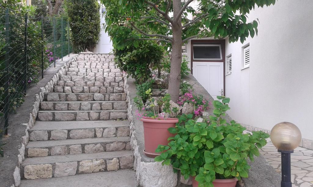 Guest House Lucija Banjol Dış mekan fotoğraf